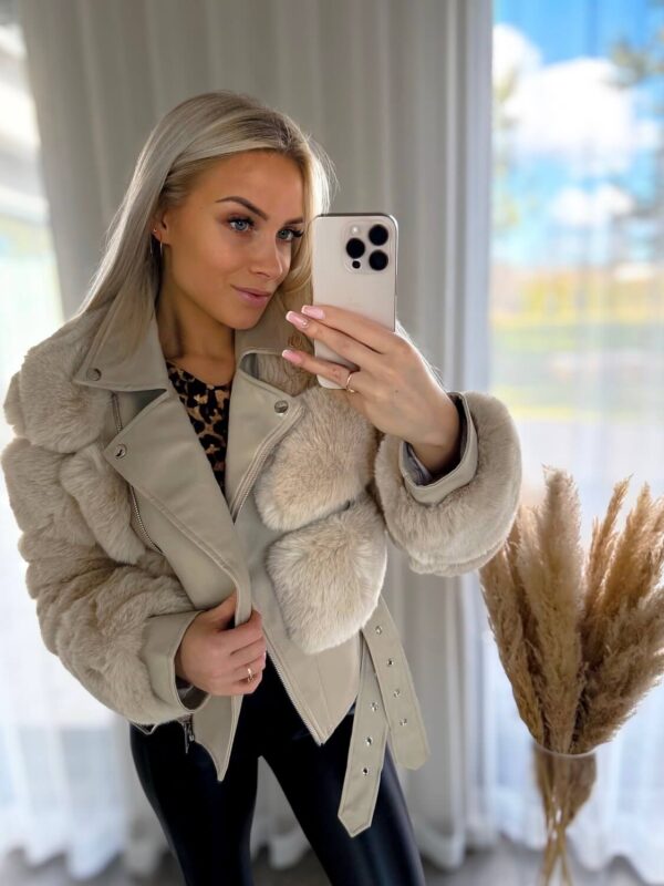 Beež luksuslik karvaga tagi naistele