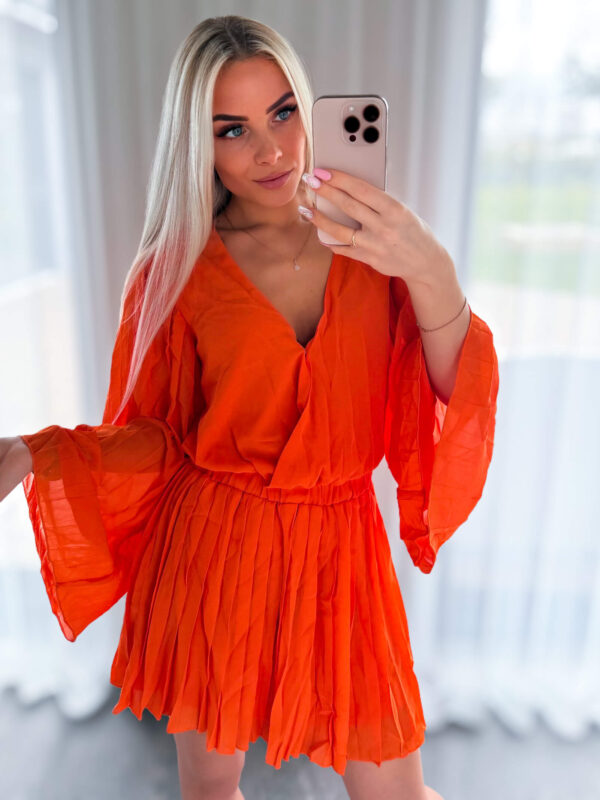Oranž õhuline pükskostüüm