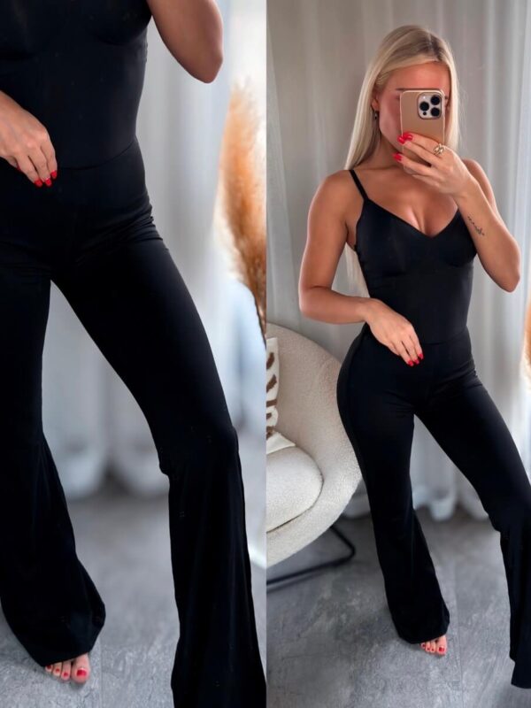 Mustad alt laiad püksid